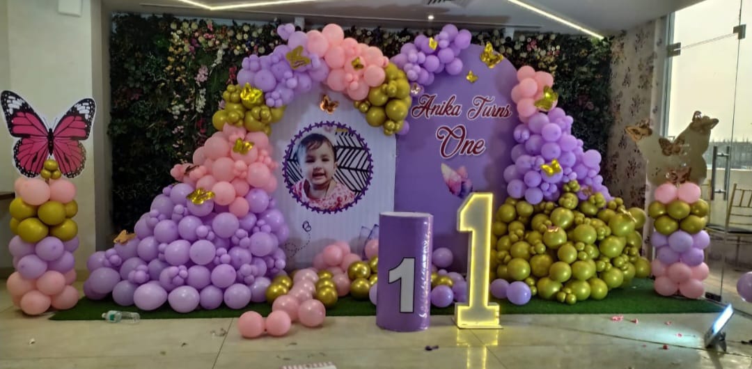 Birthday Balloon Decoration in Noida